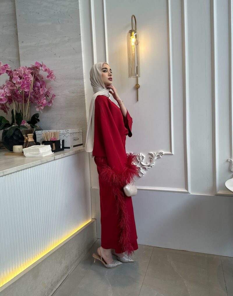 ⁦طقم يارا - أحمر⁩ - الصورة ⁦4⁩